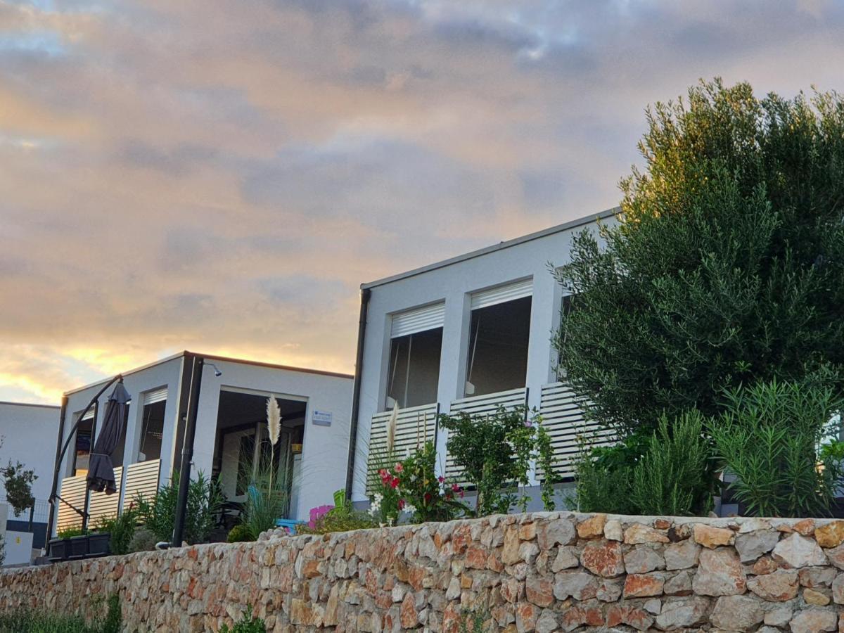 Mobile Home Tina Tisno Εξωτερικό φωτογραφία