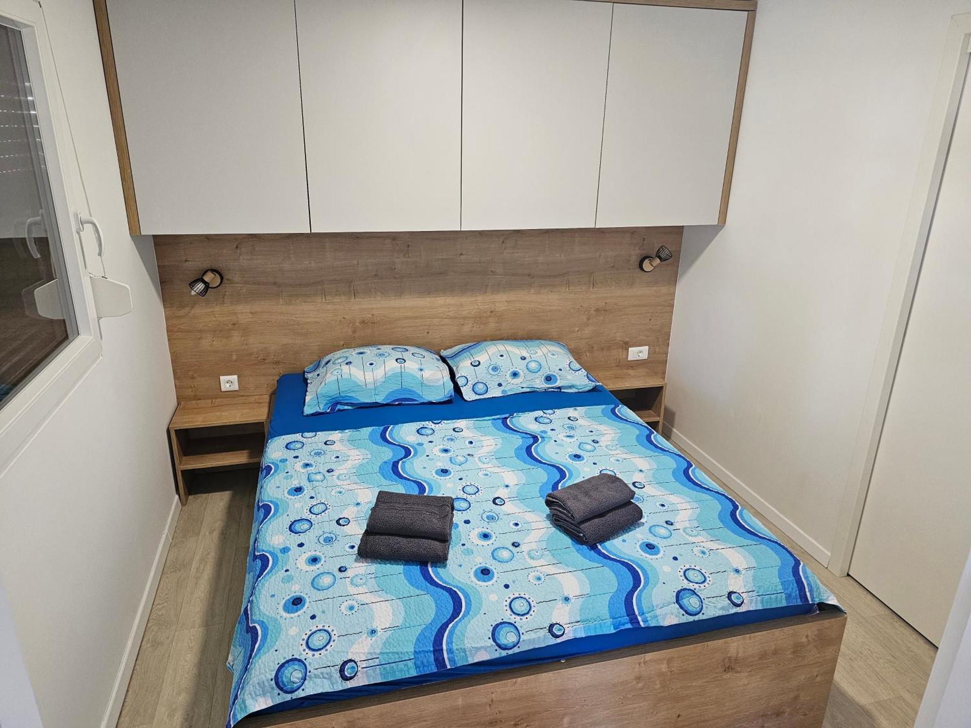 Mobile Home Tina Tisno Εξωτερικό φωτογραφία