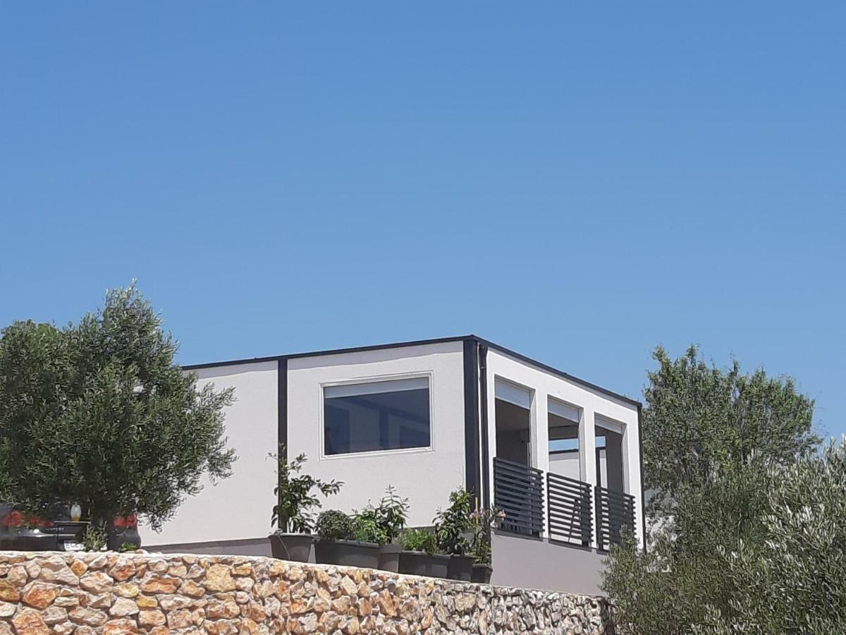 Mobile Home Tina Tisno Εξωτερικό φωτογραφία