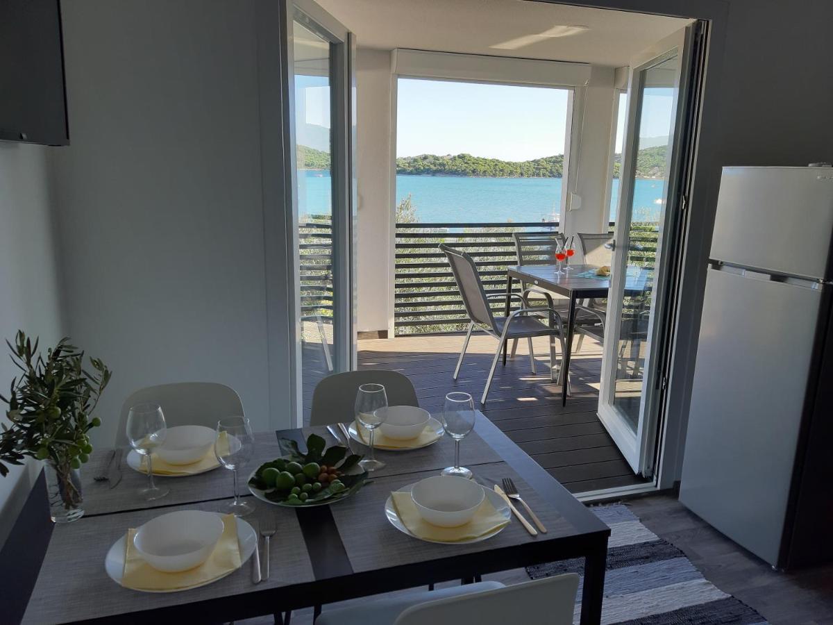 Mobile Home Tina Tisno Εξωτερικό φωτογραφία